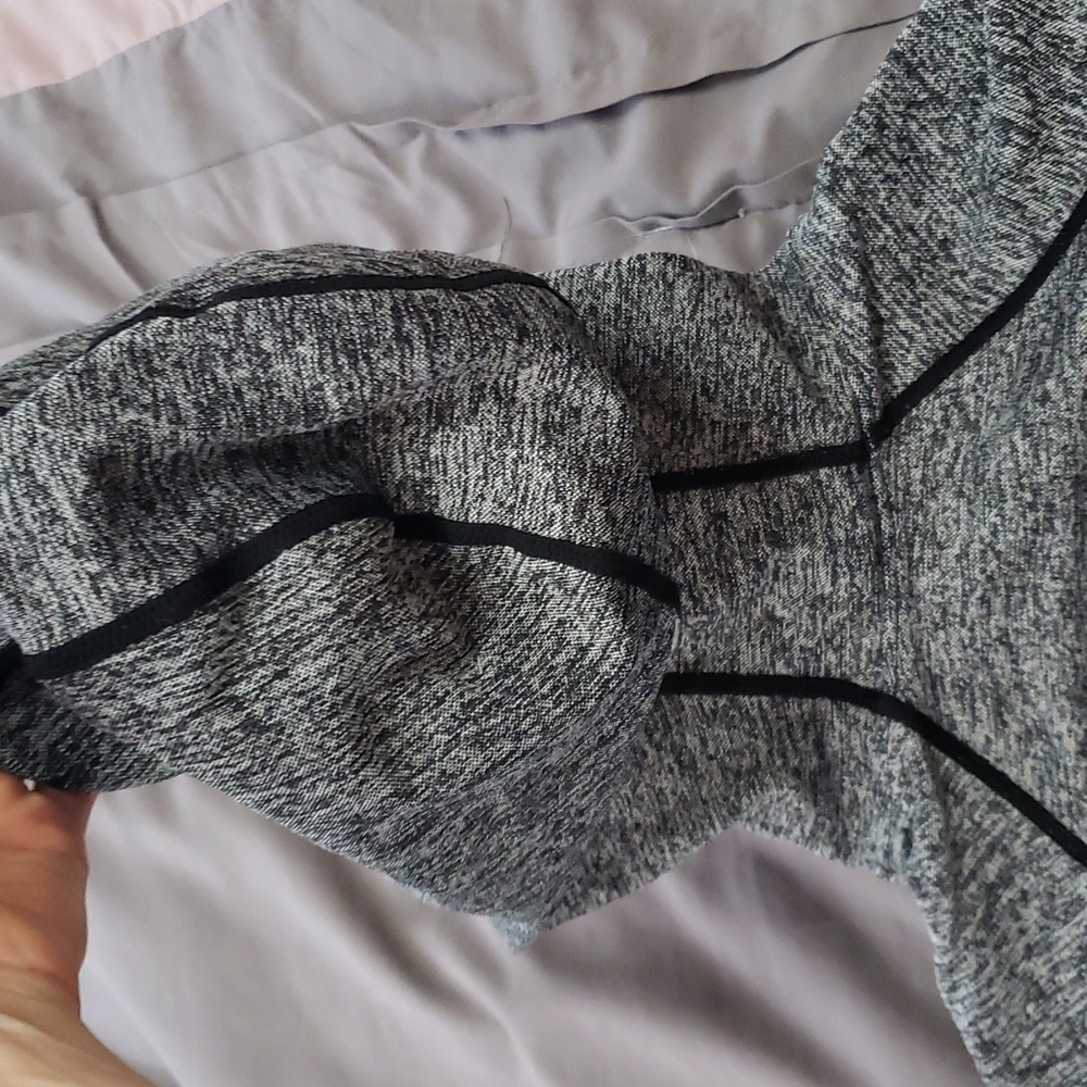 Fabletics hoodie - Picture 4 of 6